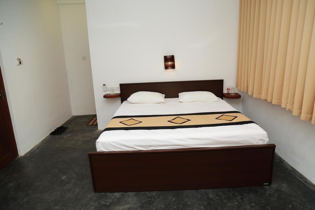 Four Season Guest House Tangalle Exterior foto